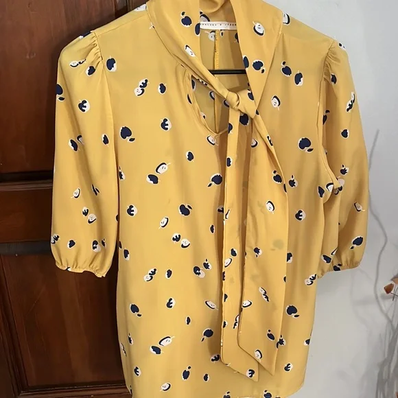 Peaches N Cream Apple print blouse small - Picture 5 of 7